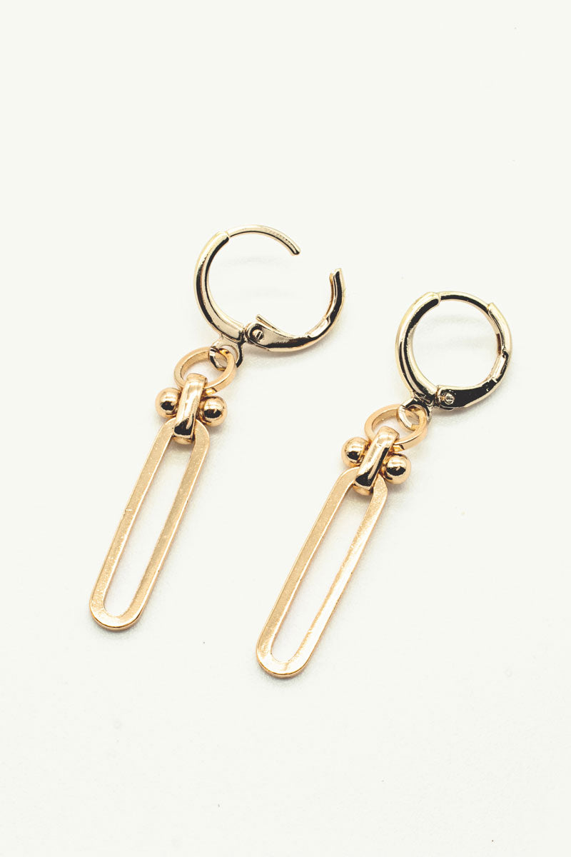 Load image into Gallery viewer, Gold minimalist link earrings
