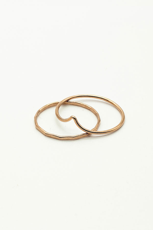 Load image into Gallery viewer, Gia Minimalist Wave Stacking Ring
