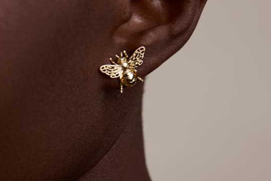 
                  
                    Gucci bee inspired luxury designer jewelry 
                  
                