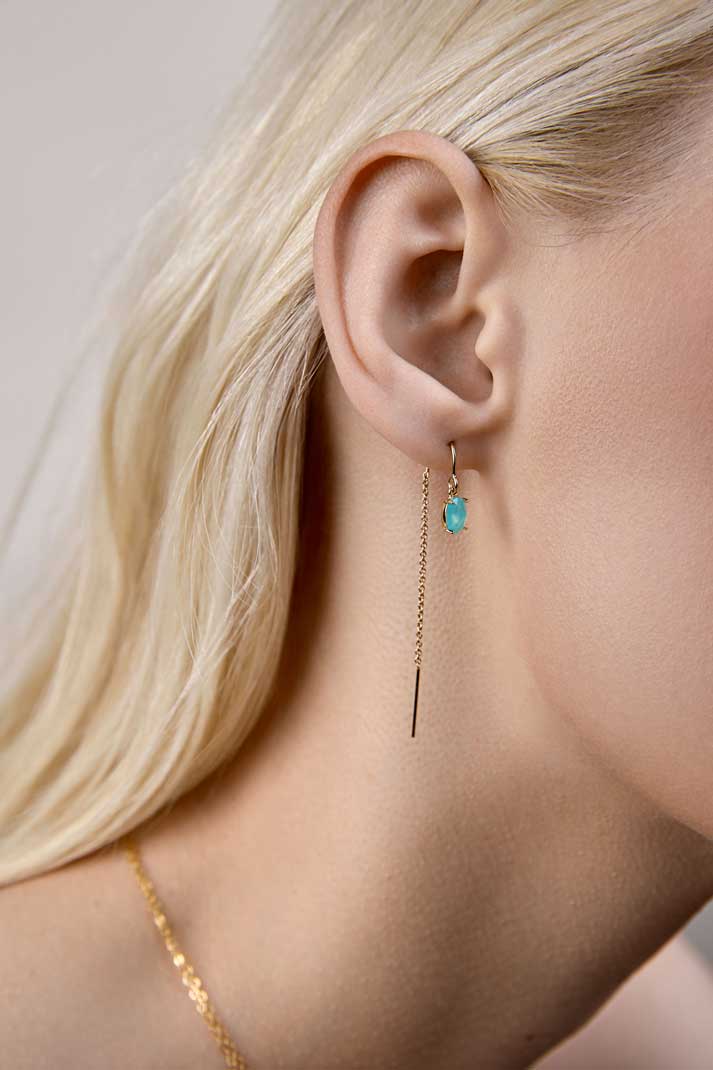 Load image into Gallery viewer, Ear showing aqua gemstone gold threader

